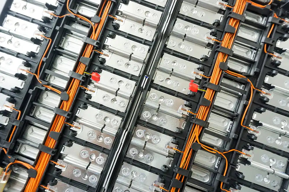 Gigafactories européennes : pourquoi les usines de batteries peinent à démarrer ?