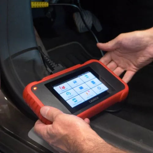 Lecteur EOBD versus outil diagnostic